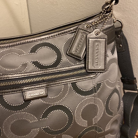 Coach - Picture 5 of 10